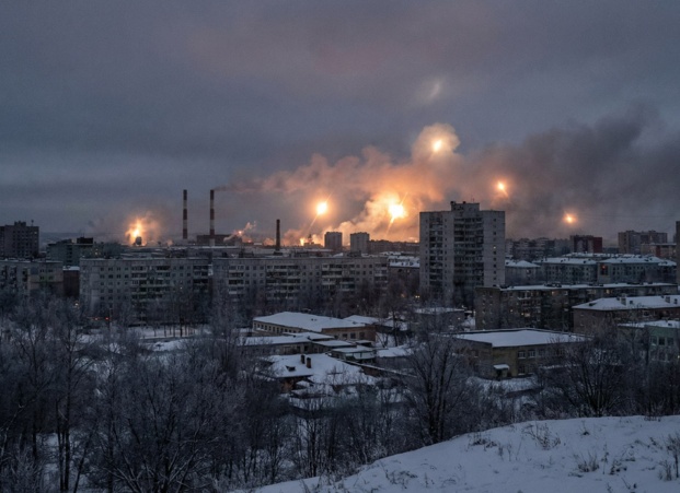 РИА Новости: в небе над Донецком прогремели взрывы